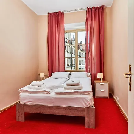 Market Square Old Town By Renters * Wrocław